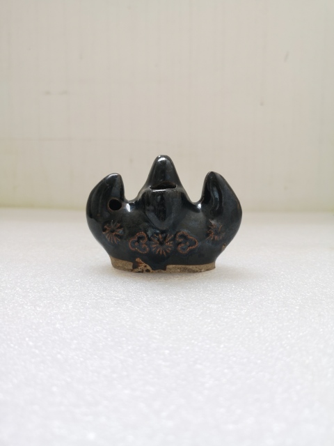 古玩陶瓷黑釉筆山拍賣，當(dāng)前價(jià)格680元
