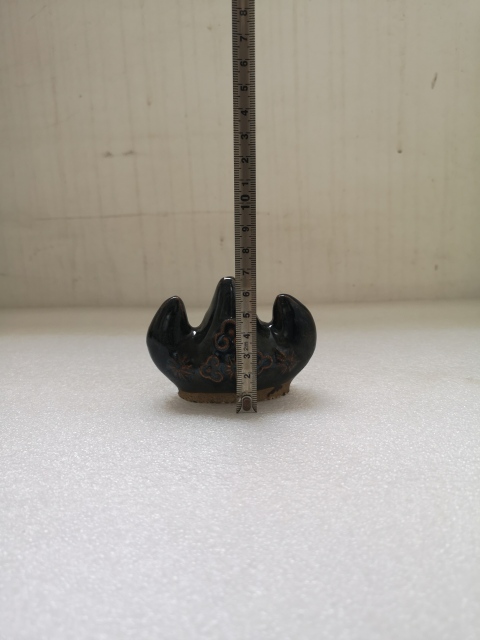 古玩陶瓷黑釉筆山拍賣，當(dāng)前價(jià)格680元