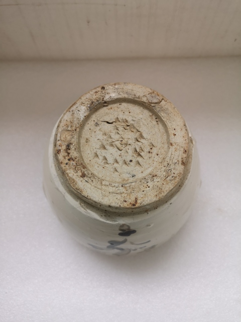 古玩陶瓷清代磁州窯花卉紋褐彩罐拍賣，當前價格680元