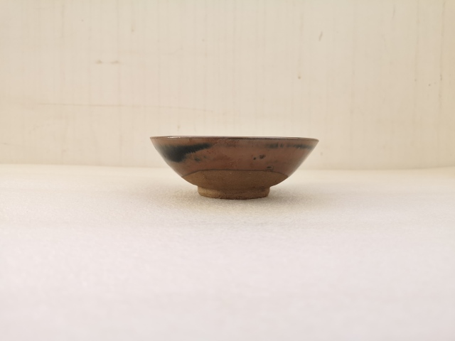 古玩陶瓷澀圈圈足小碗拍賣,當前價格298元