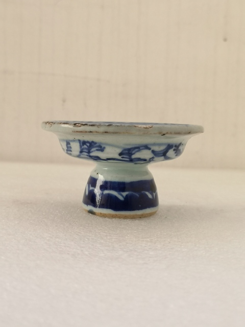 古玩陶瓷花卉紋青花高足盤拍賣,當前價格450元