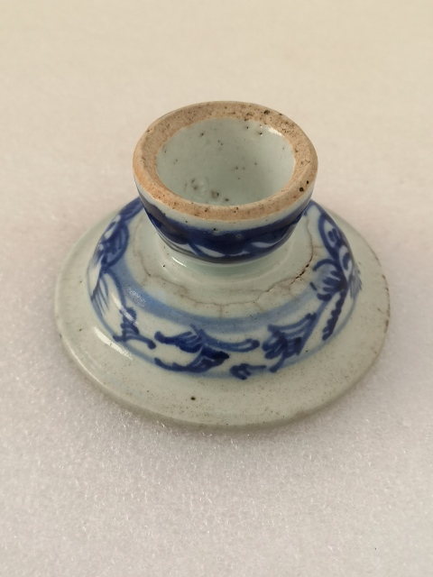 古玩陶瓷花卉紋青花高足盤拍賣,當前價格450元