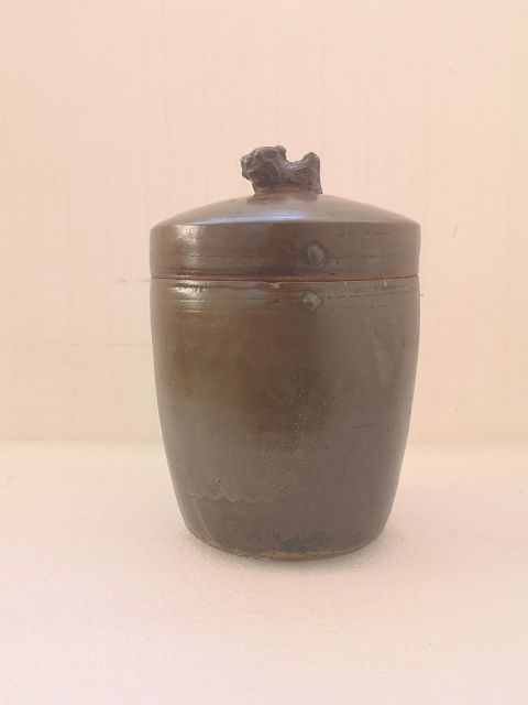 褐釉蓋罐拍賣，當前價格680元