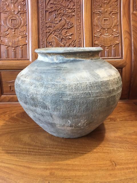 古玩陶瓷漢代刻劃大陶罐拍賣,當前價格1888元
