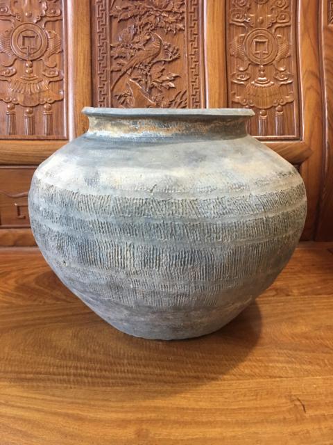 古玩陶瓷漢代刻劃大陶罐拍賣,當前價格1888元