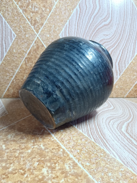 古玩陶瓷明～磁州窯黑釉弦紋罐拍賣，當前價格11元