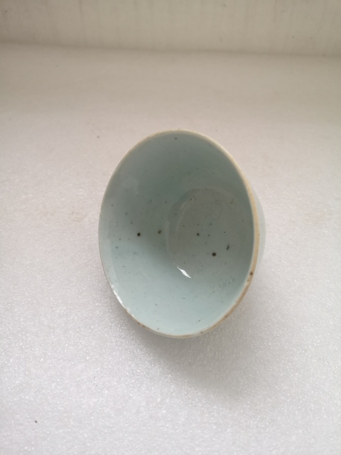 古玩陶瓷清代道光青釉杯拍賣,當前價格450元