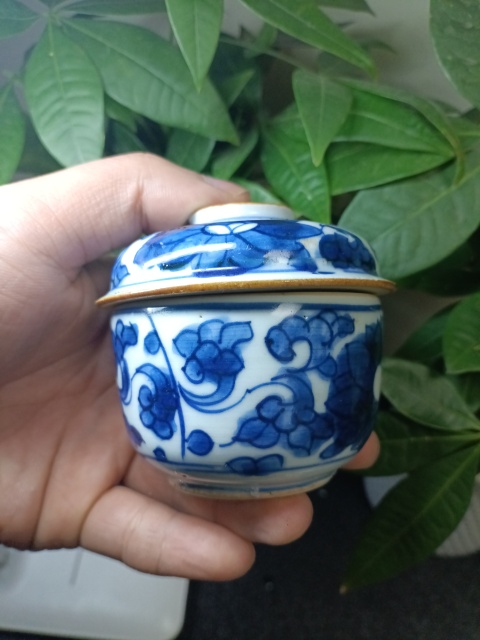 古玩陶瓷青花纏枝花卉紋蓋缸拍賣(mài)，當(dāng)前價(jià)格3000元