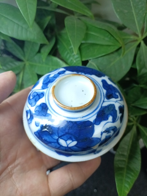 古玩陶瓷青花纏枝花卉紋蓋缸拍賣(mài)，當(dāng)前價(jià)格3000元