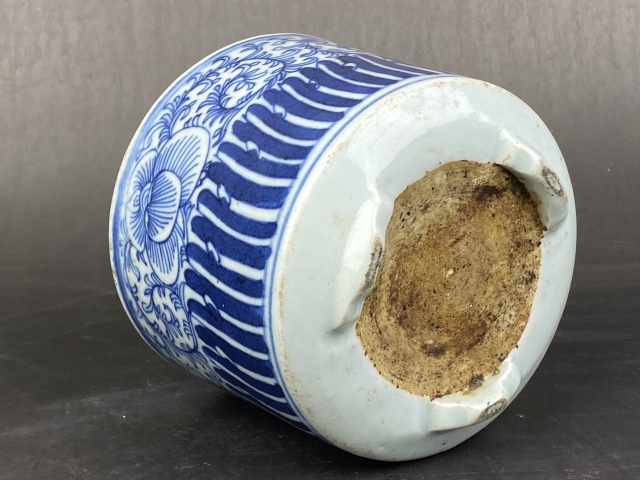 古玩陶瓷青花花卉紋青花三足筒式香爐拍賣，當前價格5888元