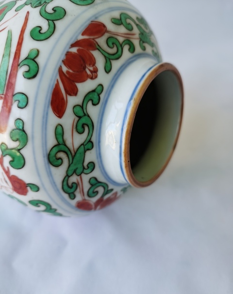 古玩陶瓷青花五彩鳳穿牡丹圖蓋罐拍賣,當前價格6800元