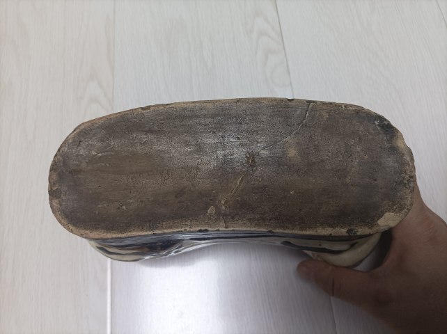 古玩陶瓷清代磁州窯彩繪花卉紋貓兒枕拍賣，當前價格568元