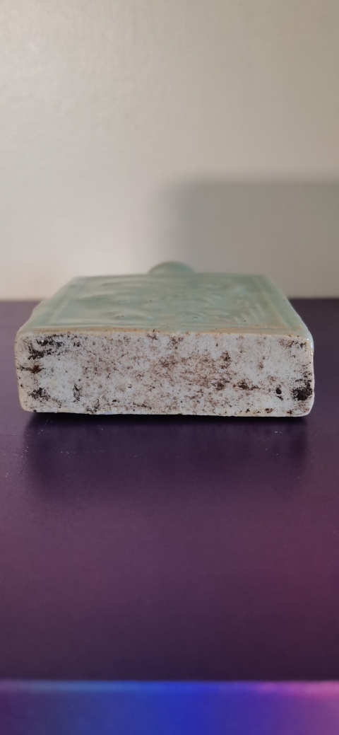 古玩陶瓷冬青釉印花鼻煙壺拍賣,當前價格2200元