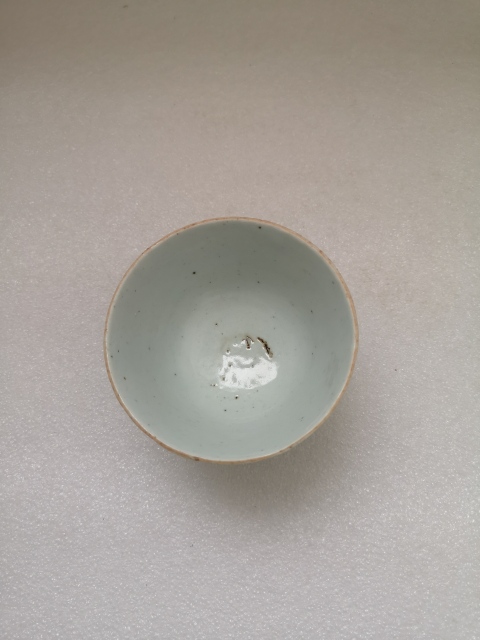 古玩陶瓷清中期豆青釉杯拍賣，當前價格550元