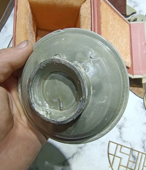 古玩陶瓷館藏級(jí)珍品五代十國(guó)青釉折沿洗拍賣，當(dāng)前價(jià)格5980元