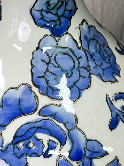 古玩陶瓷青花花卉紋撇口瓶拍賣，當前價格260元