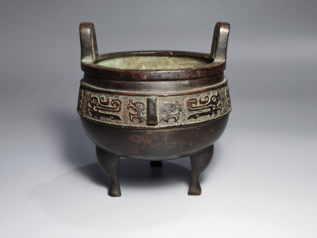 古玩銅器清代鼎式爐【附保真卡】拍賣,當前價格15000元