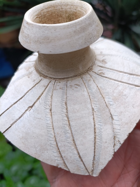 古玩陶瓷精品宋代磁州窯刻蓮花素胎標本拍賣，當前價格600元