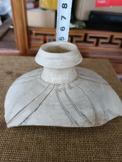 古玩陶瓷精品宋代磁州窯刻蓮花素胎標本拍賣，當前價格600元