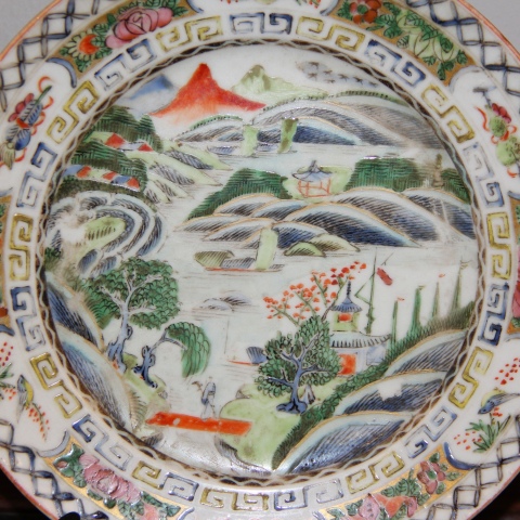 古玩陶瓷清晚期?廣彩山水紋盤(全品)拍賣,當前價格818元