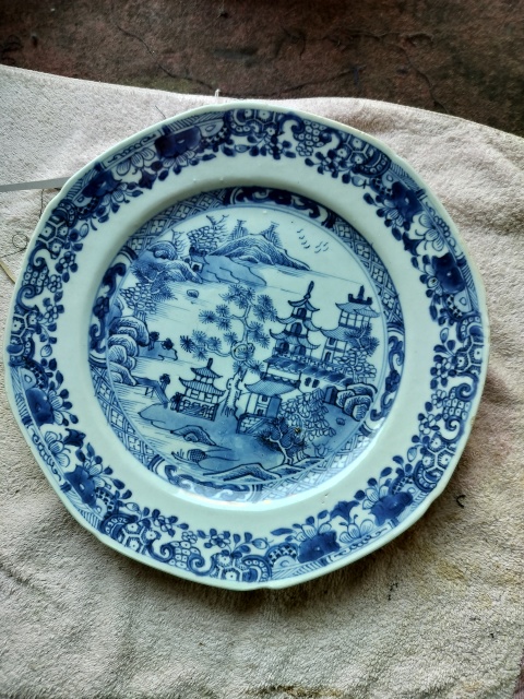 古玩陶瓷清中期青花山水樓閣紋八方盤拍賣，當前價格1800元