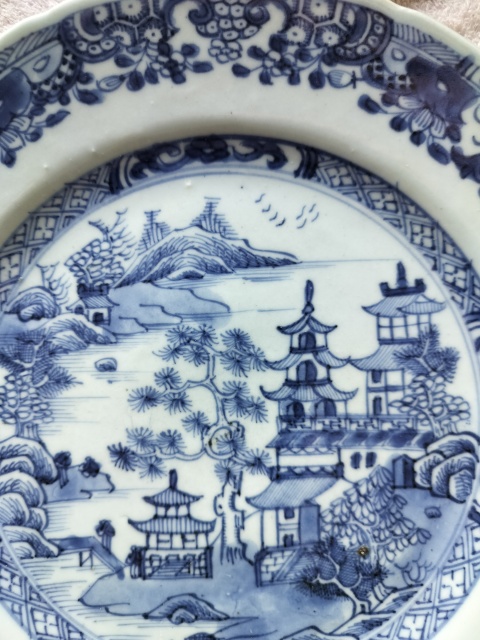 古玩陶瓷清中期青花山水樓閣紋八方盤拍賣，當前價格1800元