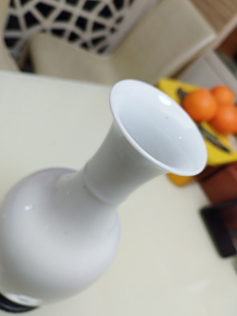 古玩陶瓷粉彩愛菊圖撇口瓶拍賣,當前價格8800元