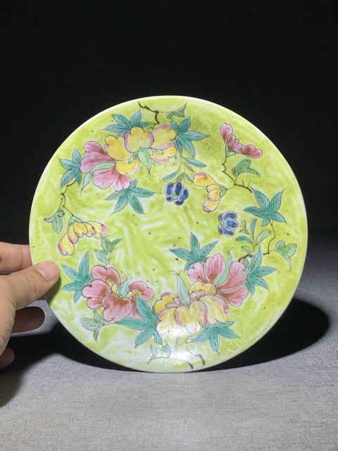 古玩陶瓷(晚清)錦地匝道粉彩花卉紋盤拍賣,當前價格0元