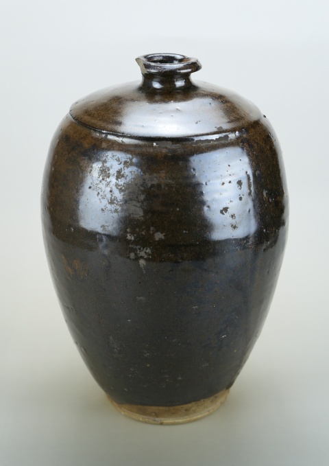 古玩陶瓷館藏級精品:元代末褐釉梅瓶（瓶中之王）拍賣，當前價格980元