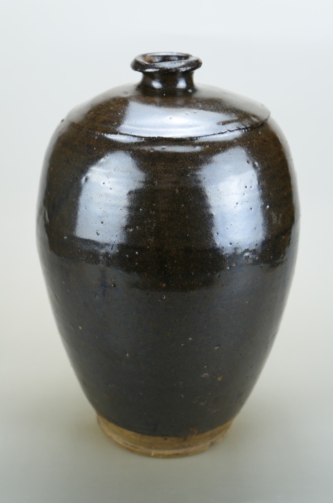 古玩陶瓷館藏級精品:元代末褐釉梅瓶（瓶中之王）拍賣，當前價格980元