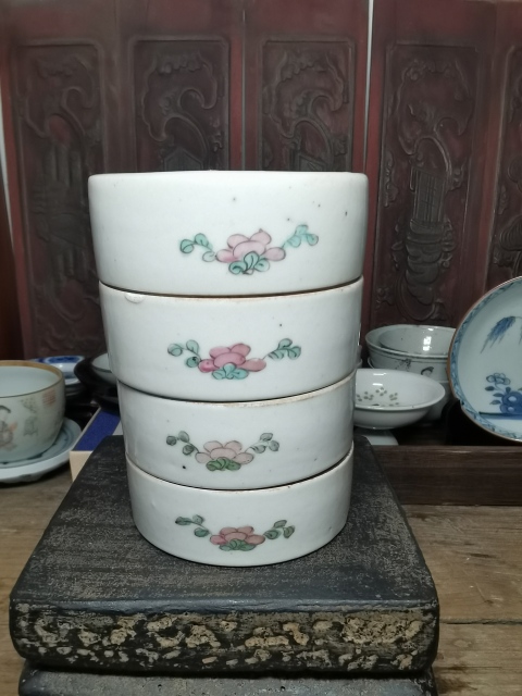 古玩陶瓷粉彩桃花美女圖節盒拍賣，當前價格688元