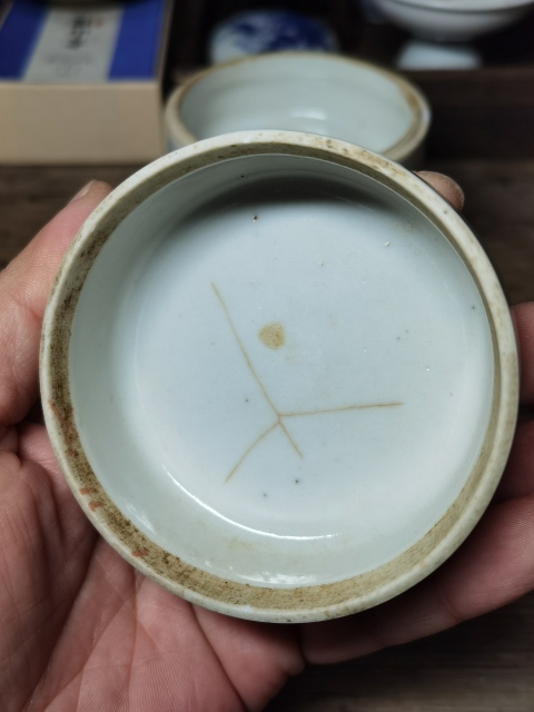 古玩陶瓷粉彩桃花美女圖節盒拍賣，當前價格688元