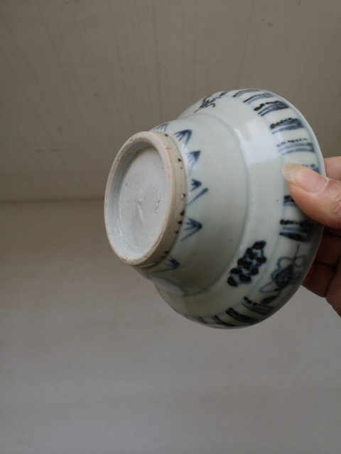 古玩陶瓷青花花卉紋折腰碗拍賣(mài),當(dāng)前價(jià)格780元