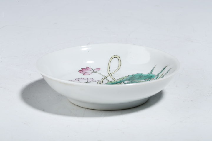 古玩陶瓷民國(guó)·粉彩花籃紋小盤真品鑒賞圖