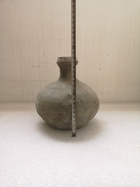 古玩陶瓷灰陶蒜頭瓶拍賣，當(dāng)前價格980元