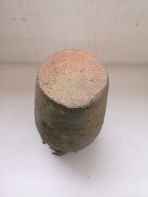 古玩陶瓷素胎貼塑龍紋人物撇口瓶拍賣,當前價格450元