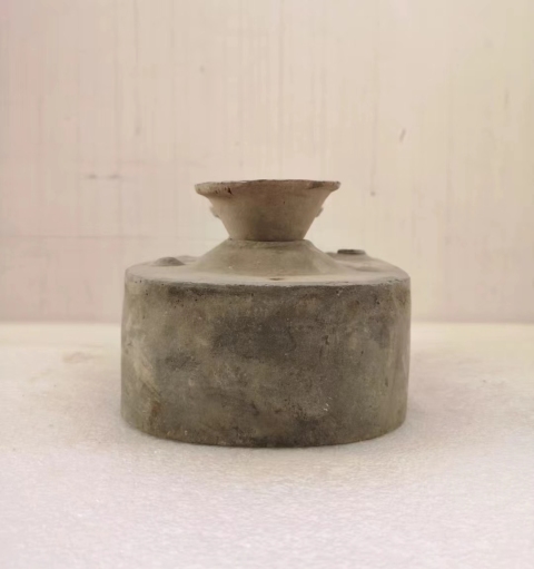 古玩陶瓷灰陶灶臺拍賣,當前價格398元