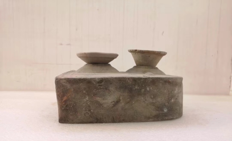 古玩陶瓷灰陶灶臺拍賣,當前價格398元