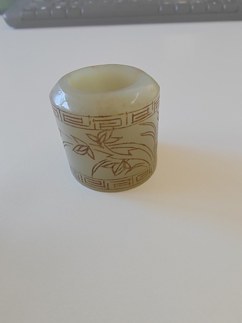 古玩玉器帶工扳指拍賣,當前價格200元