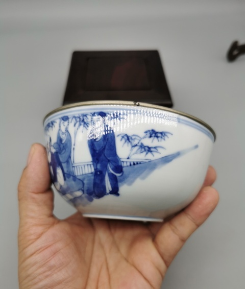 古玩陶瓷晚清光緒青花人物臥足碗拍賣，當前價格3500元
