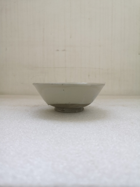 古玩陶瓷元末明初磁州窯白釉碗拍賣(mài),當(dāng)前價(jià)格580元