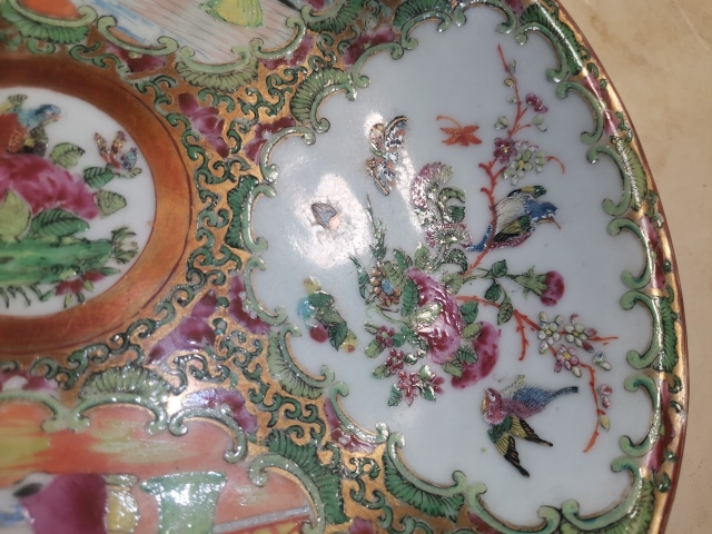 古玩陶瓷清中晚期 廣彩花鳥人物故事紋海棠盤拍賣,當前價格2000元