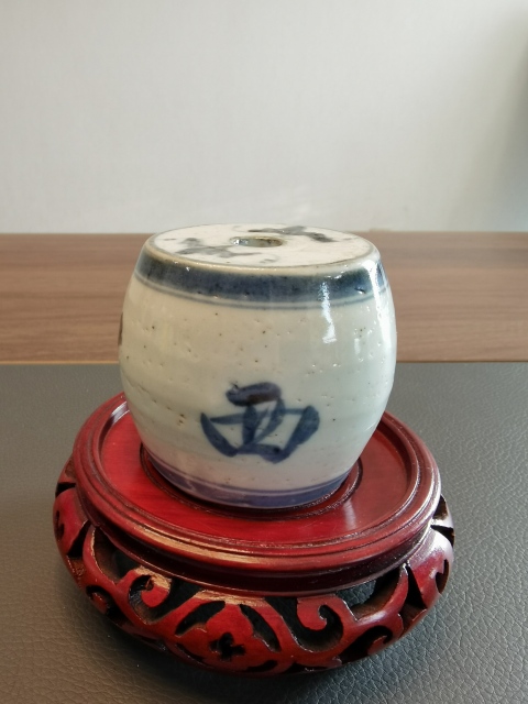 古玩陶瓷羅西書院青花蝙蝠紋訂燒燭臺拍賣,當前價格450元