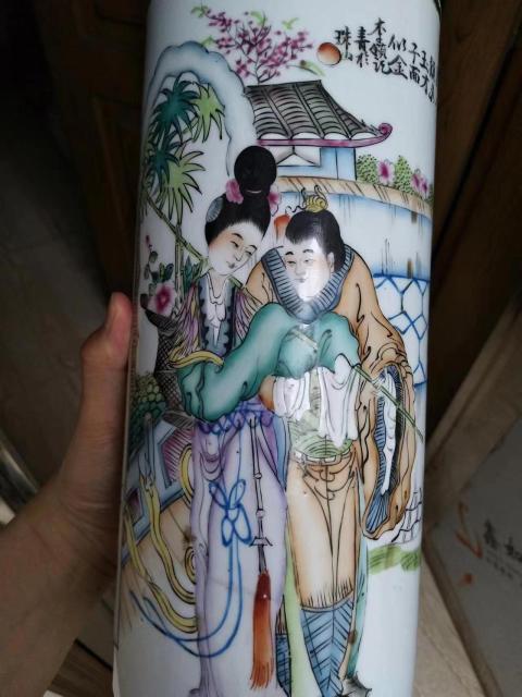古玩陶瓷民國粉彩大人物帽筒一對拍賣，當前價格8000元