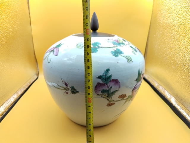 古玩陶瓷粉彩博古三多紋西瓜罐拍賣，當前價格2000元