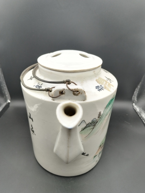 古玩陶瓷油粉彩山水人物詩文茶壺拍賣,當前價格1500元