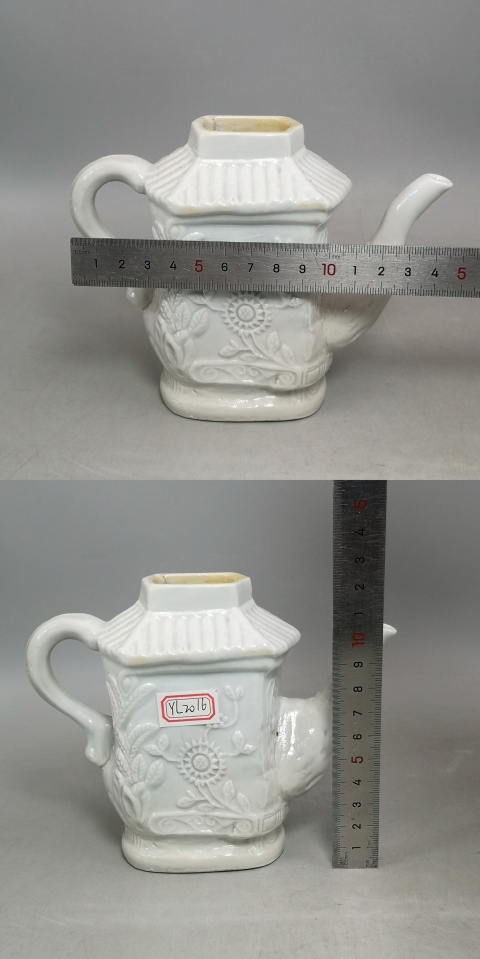 古玩陶瓷清末民國人物花卉紋白釉執壺拍賣，當前價格388元