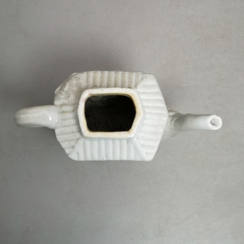 古玩陶瓷清末民國人物花卉紋白釉執壺拍賣，當前價格388元