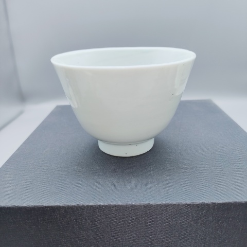 古玩陶瓷清代,美品青白釉仰鐘杯拍賣,當前價格499元