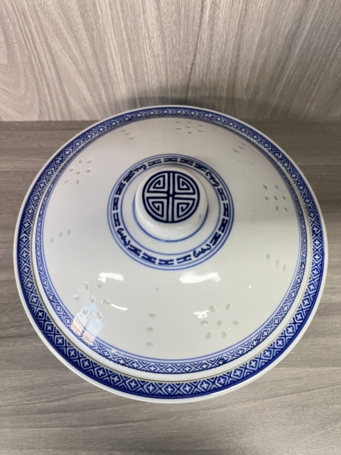 古玩陶瓷青花錦地玲瓏瓷蓋鍋拍賣，當前價格1元